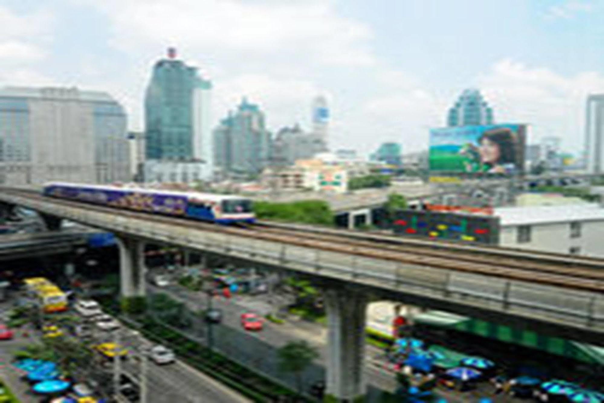 Legacy Hotel Bangkok Sukhumvit Exterior foto